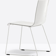 Chaise Kuadra XL luge 2409 / 2419 Pedrali, coque blanche