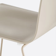 Chaise Kuadra XL luge 2409 / 2419 Pedrali, détail