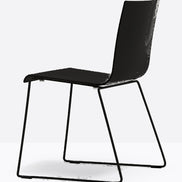 Chaise Kuadra XL luge 2409 / 2419 Pedrali, coque noire