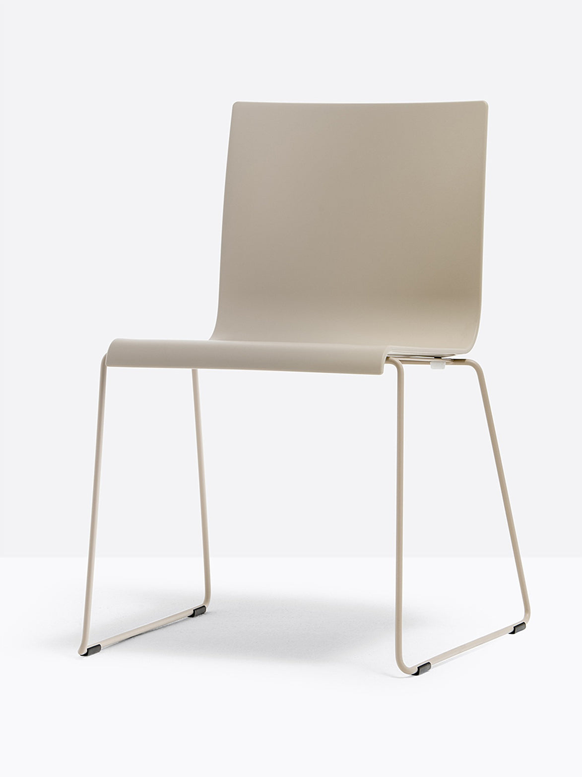 Chaise Kuadra XL luge 2409 / 2419 Pedrali, coque sable