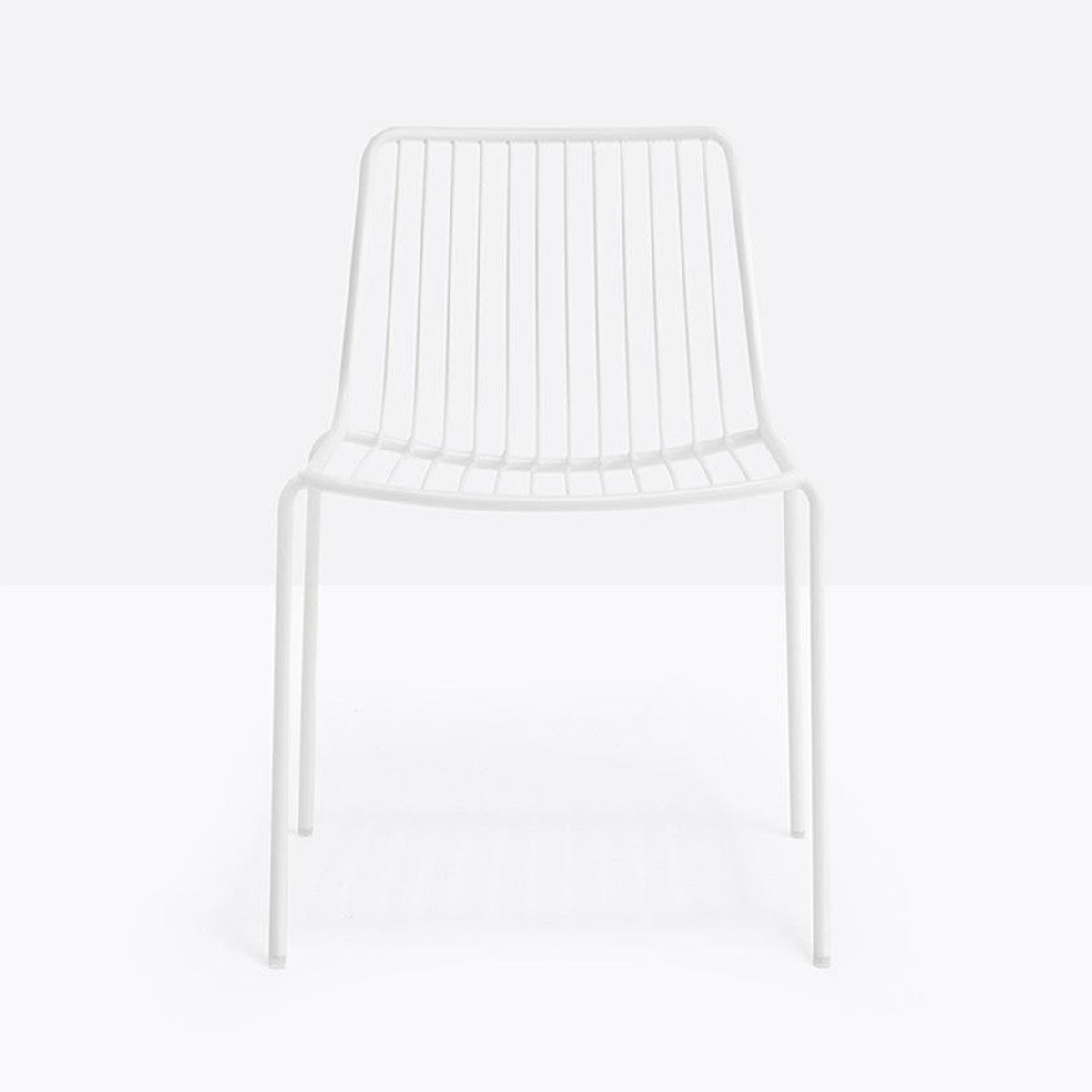 Chaise Nolita Pedrali blanche, terrasse restaurant