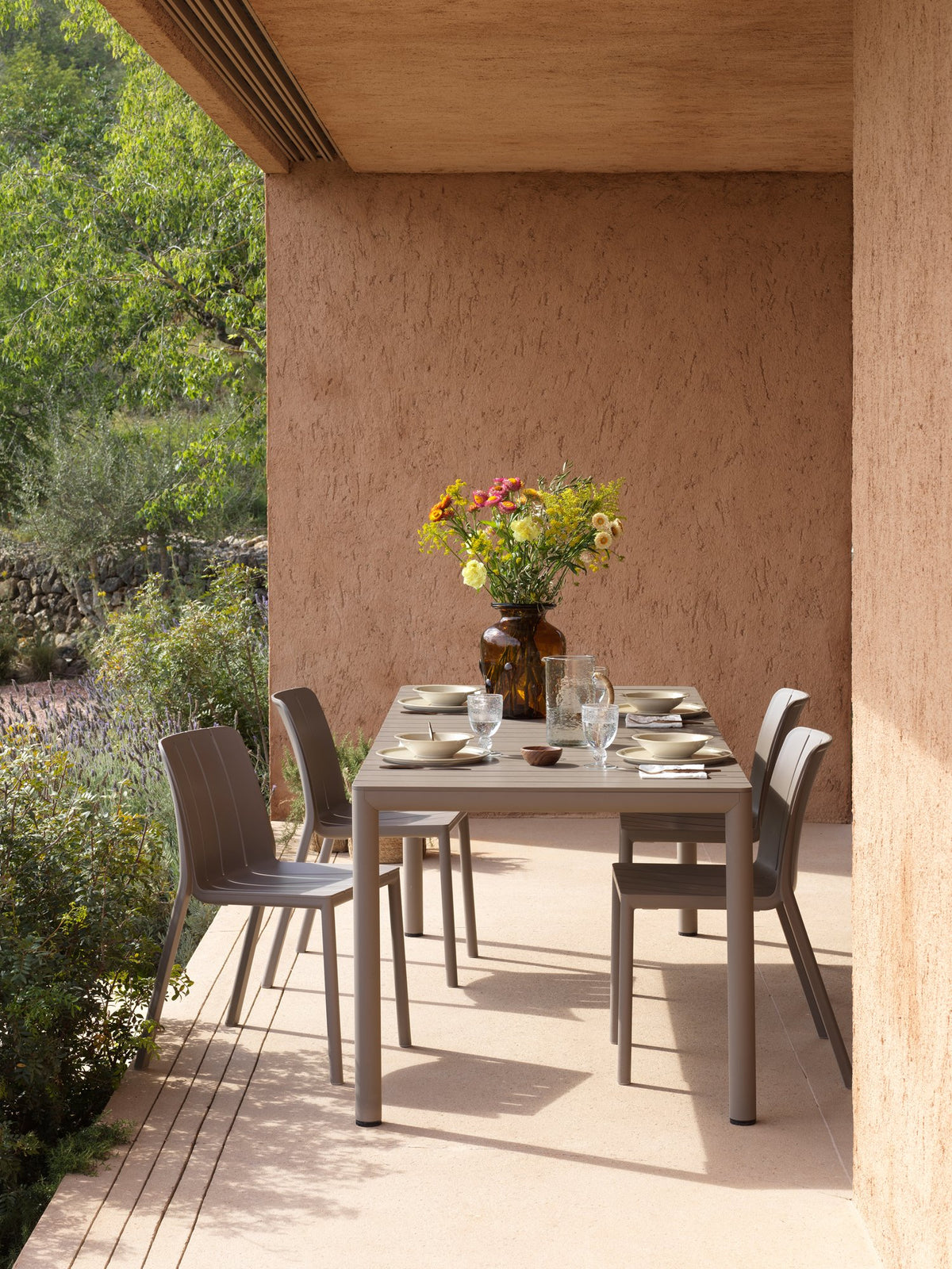 Chaise Tiberina Bistrot Nardi – mise en scène terrasse
