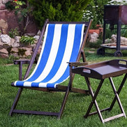 Chilienne à accoudoirs rayée bleue avec plateau de service