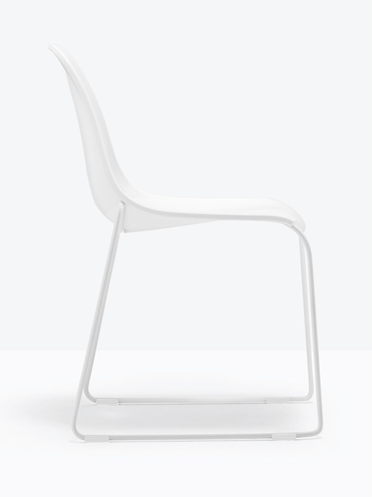 Chaise Day Dream 401 blanche vue de profil