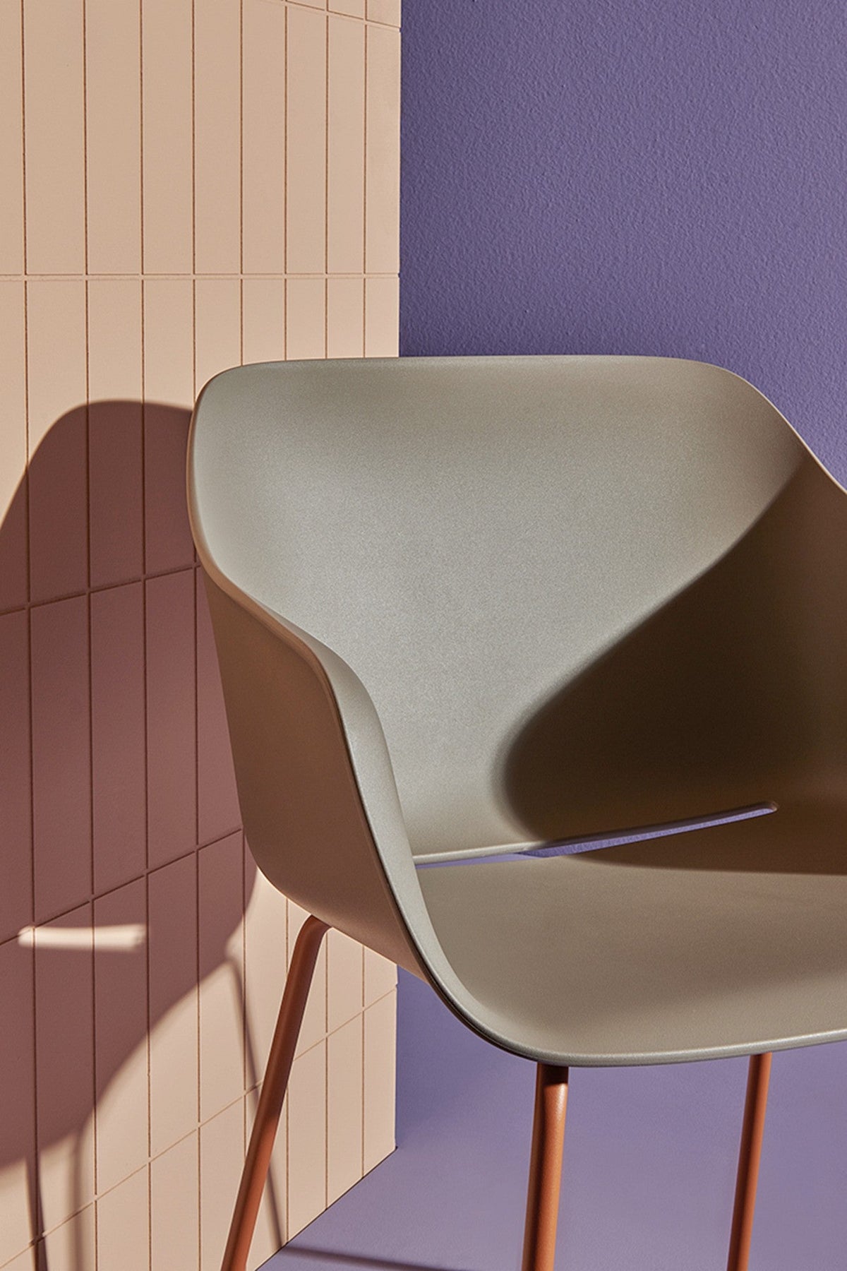 Fauteuil Babila XL 2734 Pedrali en situation, restaurant