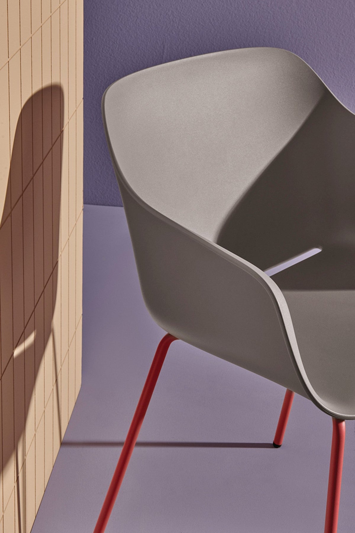 Fauteuil Babila XL 2734 Pedrali en situation, restaurant