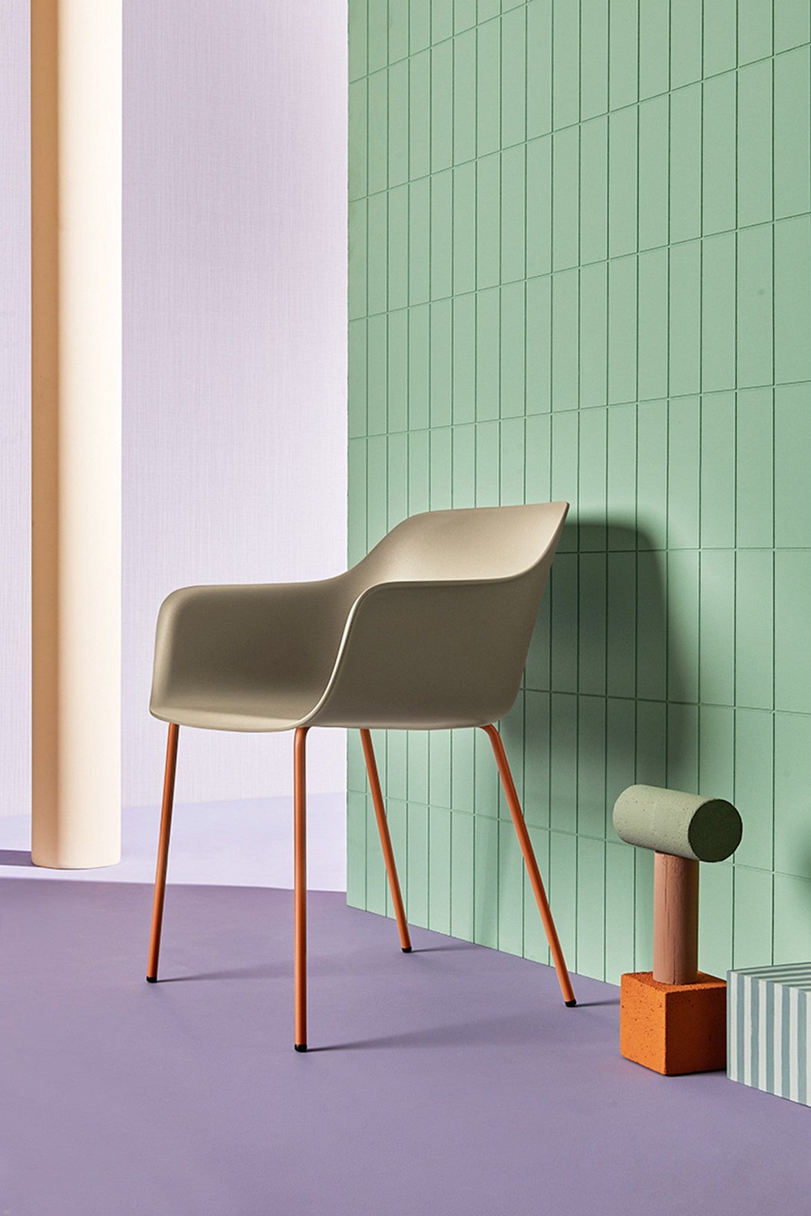 Fauteuil Babila XL 2734 Pedrali en situation, restaurant