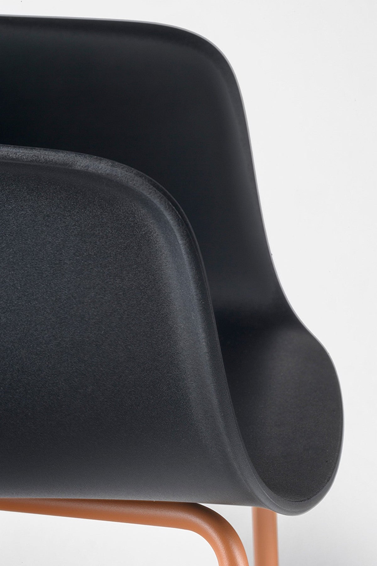 Fauteuil Babila XL 2734 Pedrali, détail de la coque