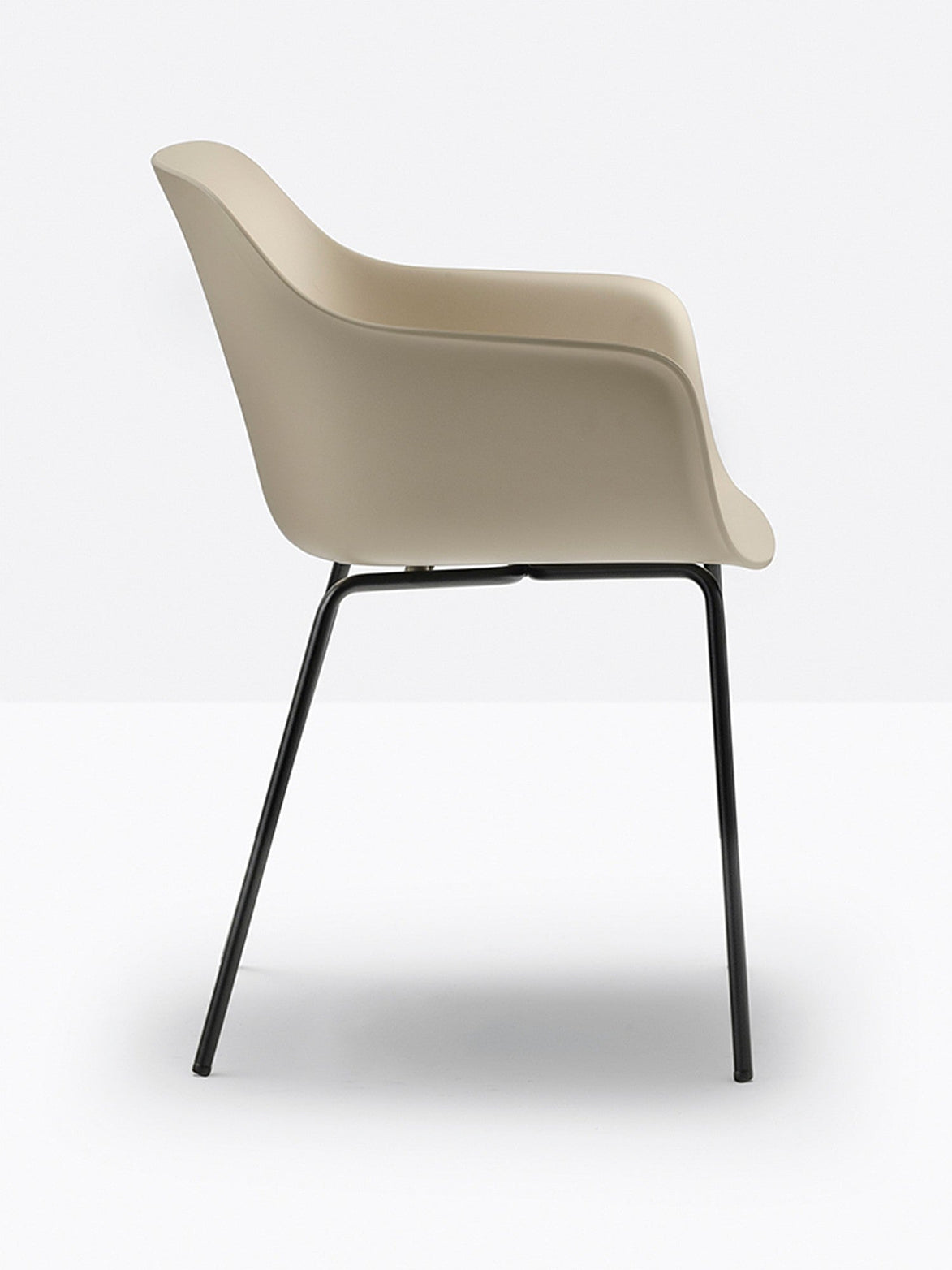 Fauteuil Babila XL 2734 Pedrali, coque sable