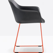 Fauteuil Babila XL luge 2744 Pedrali, coque noire