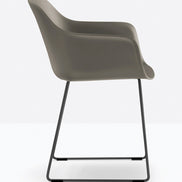 Fauteuil Babila XL luge 2744 Pedrali, coque gris recyclé