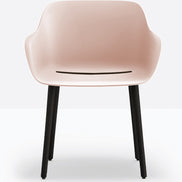 Fauteuil Babila XL pieds bois 2754 Pedrali, coque rose, pieds frêne noir