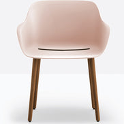 Fauteuil Babila XL pieds bois 2754 Pedrali, coque rose, pieds noyer