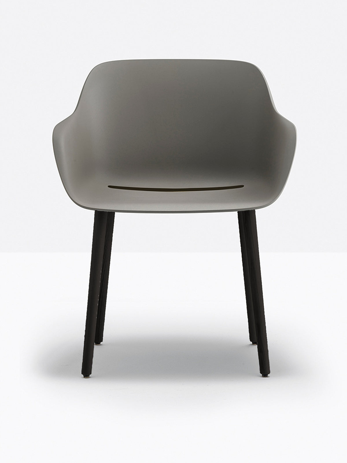 Fauteuil Babila XL pieds bois 2754 Pedrali, coque gris recyclé, pieds frêne noir