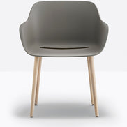 Fauteuil Babila XL pieds bois 2754 Pedrali, coque gris recyclé, pieds frêne naturel