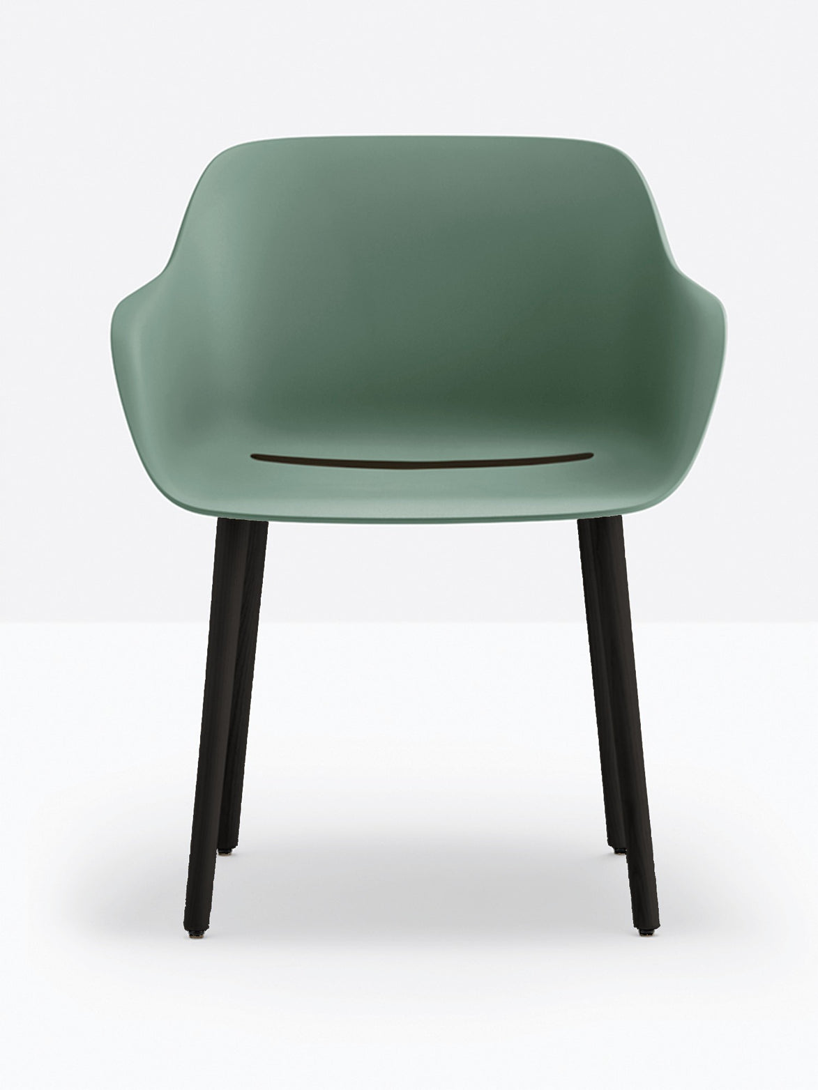 Fauteuil Babila XL pieds bois 2754 Pedrali, coque vert sauge, pieds frêne noir