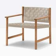 Fauteuil lounge Griante beige vue de trois quarts