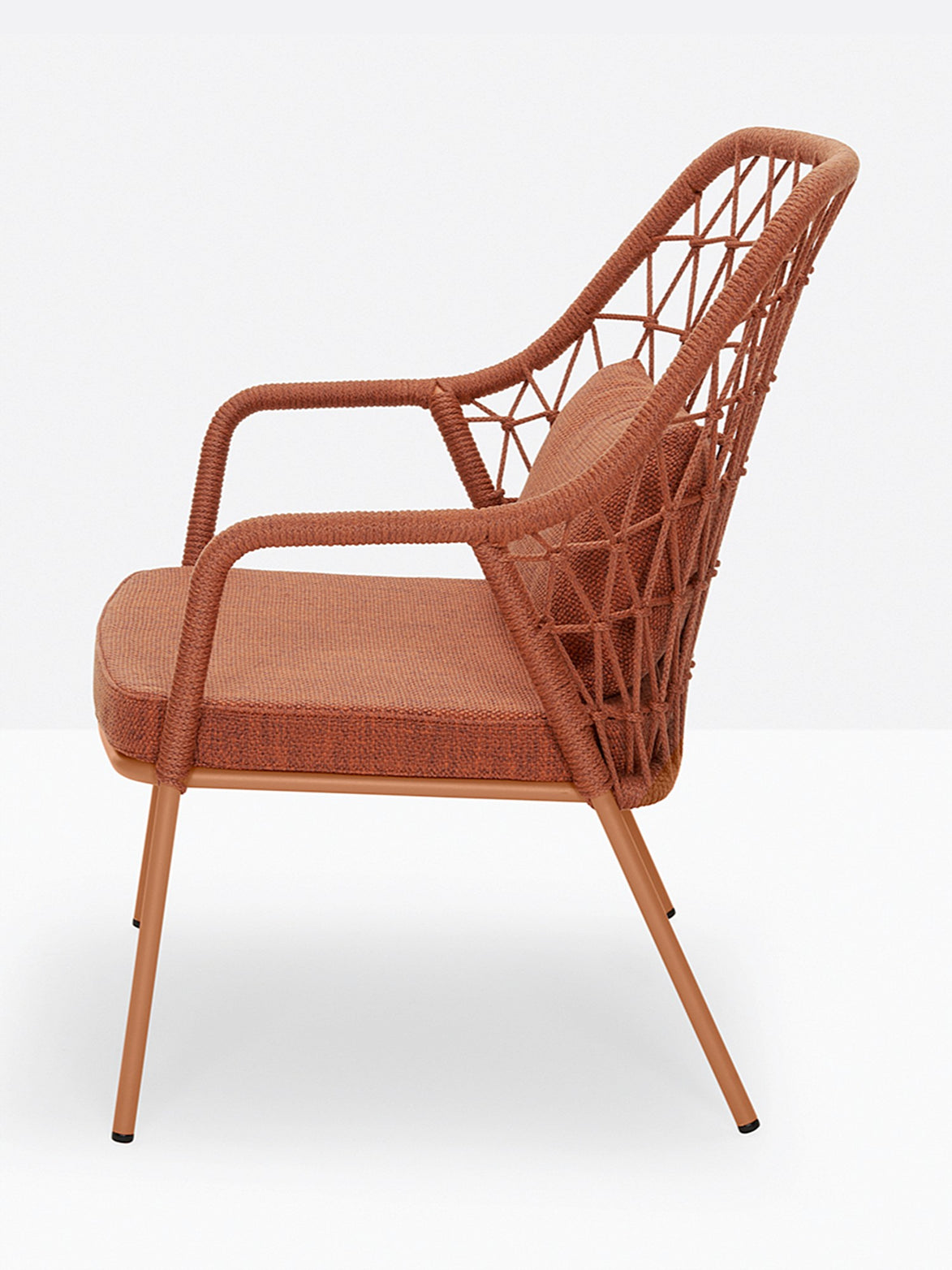 Fauteuil lounge Panarea terracotta vue de profil
