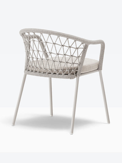 Fauteuil Panarea beige vue de trois quarts