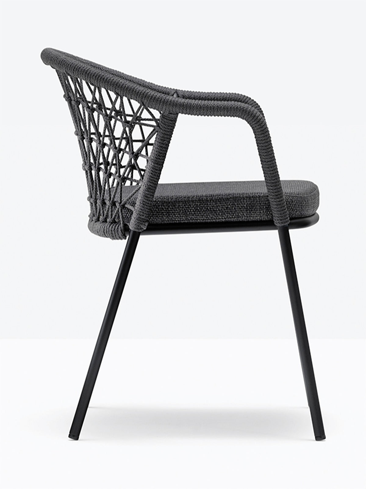 Fauteuil Panarea noir vue de profil