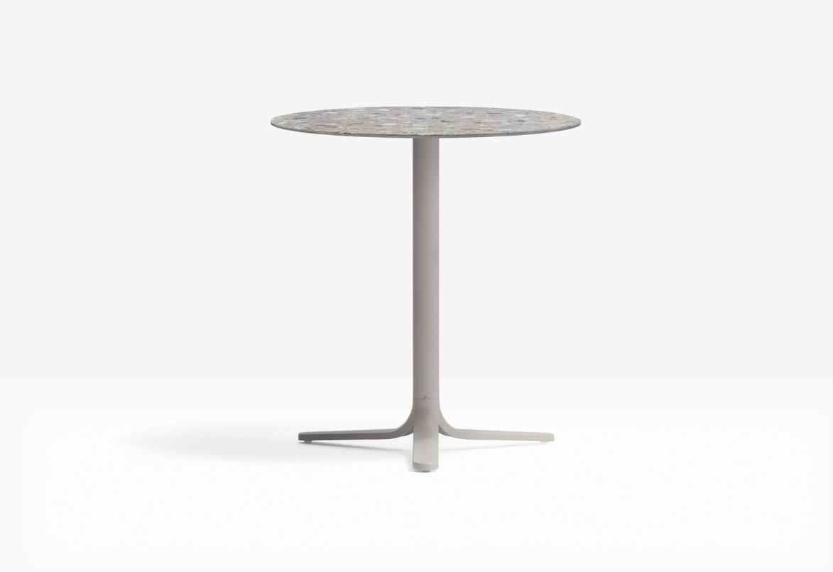 Table de café avec plateau rond en marbre reconstitué sur pied central