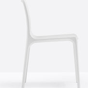 Chaise Frida 752 blanche vue de profil