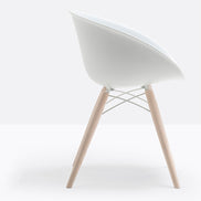 Chaise Gliss Wood 904 Pedrali blanche, pieds frêne naturel