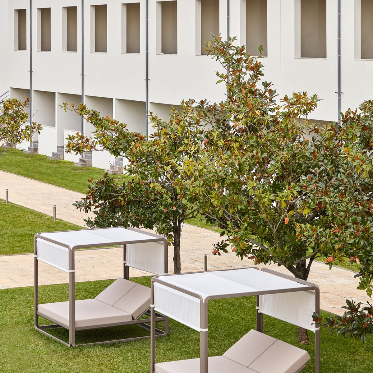Daybed Ibiza XL Ezpeleta en situation, mobilier CHR