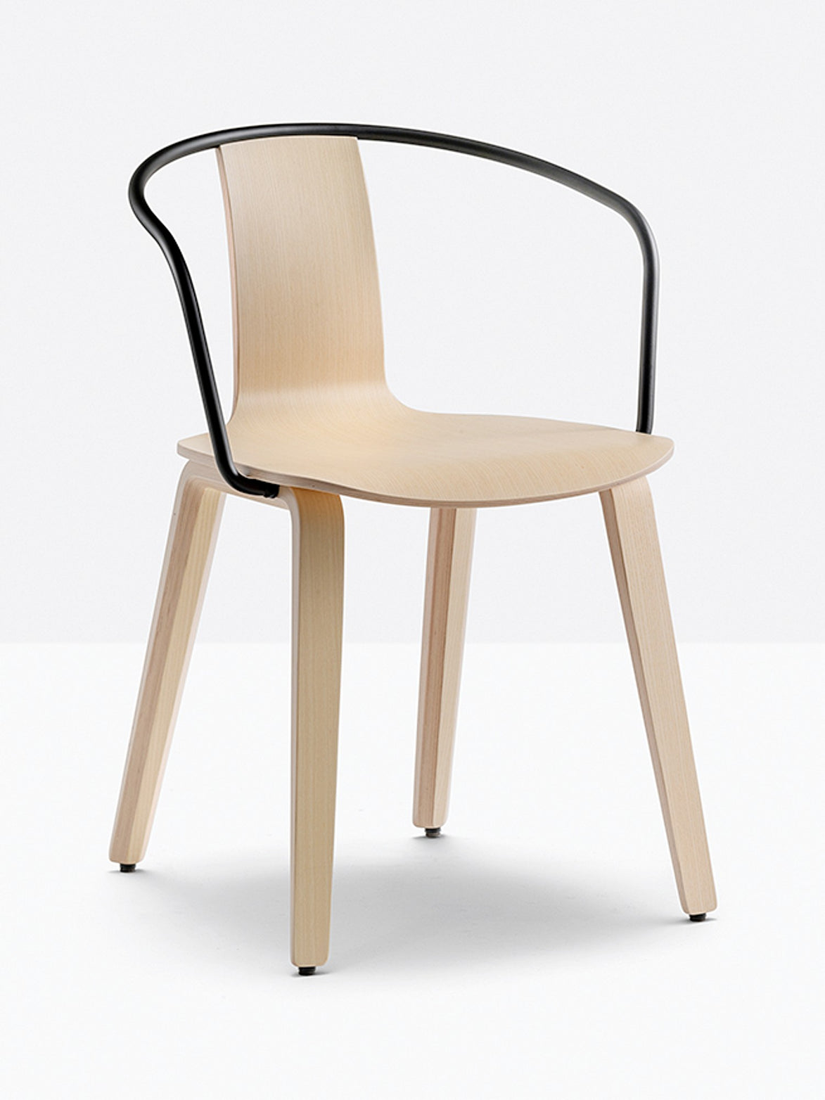 Fauteuil Jamaica 2915 frêne naturel vue de trois quarts