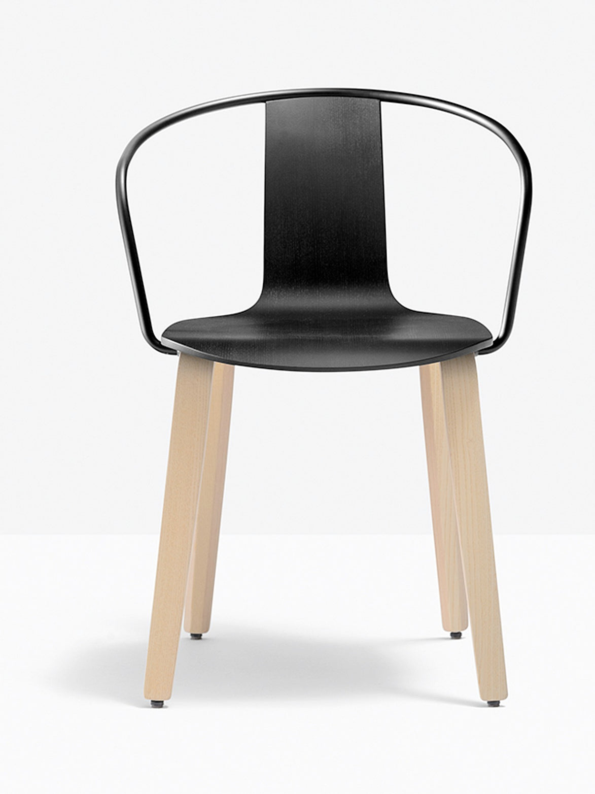 Fauteuil Jamaica 2915 assise noire, pieds frêne