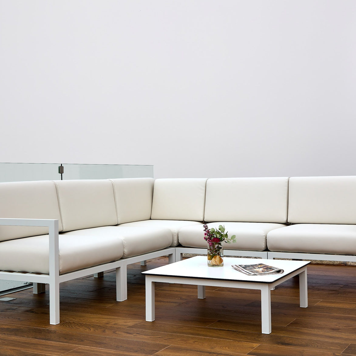 Fauteuil lounge Marine Ezpeleta en situation, mobilier CHR