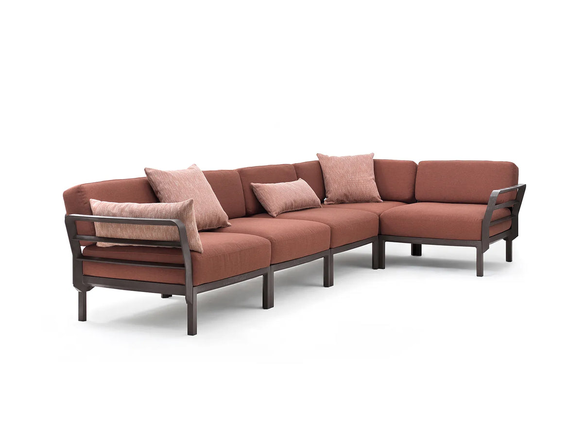 Canapé d'angle Maximo 5 Nardi – mise en scène terrasse