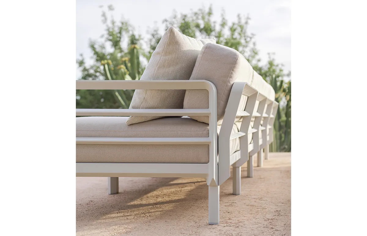 Canapé méridienne Maximo 4 Nardi – mise en scène terrasse