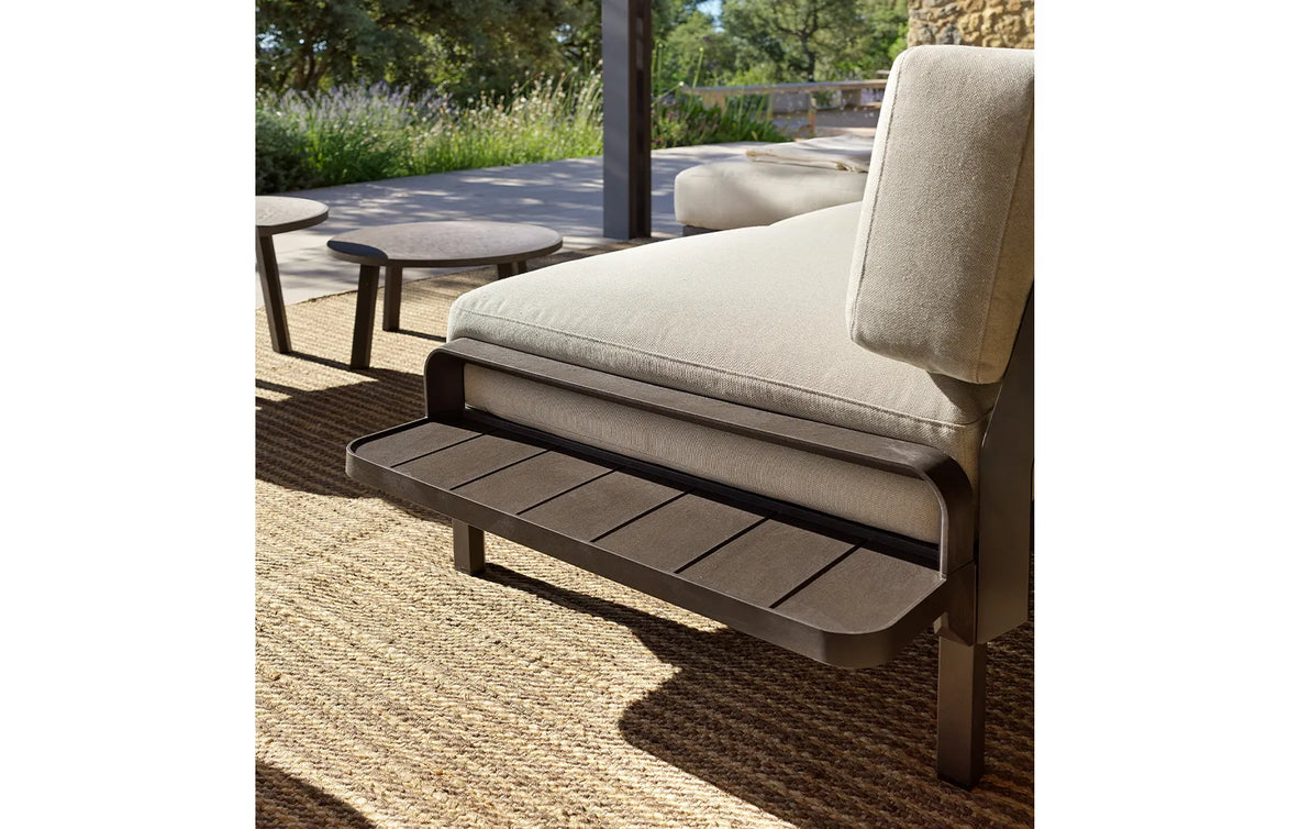 Tablette porte-objets Maximo Nardi – mise en scène terrasse
