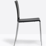 Chaise Mya 700 Pedrali noire, aluminium poli