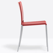 Chaise Mya 700 rouge, aluminium satiné