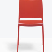Chaise Mya 700 Pedrali rouge, structure laquée rouge
