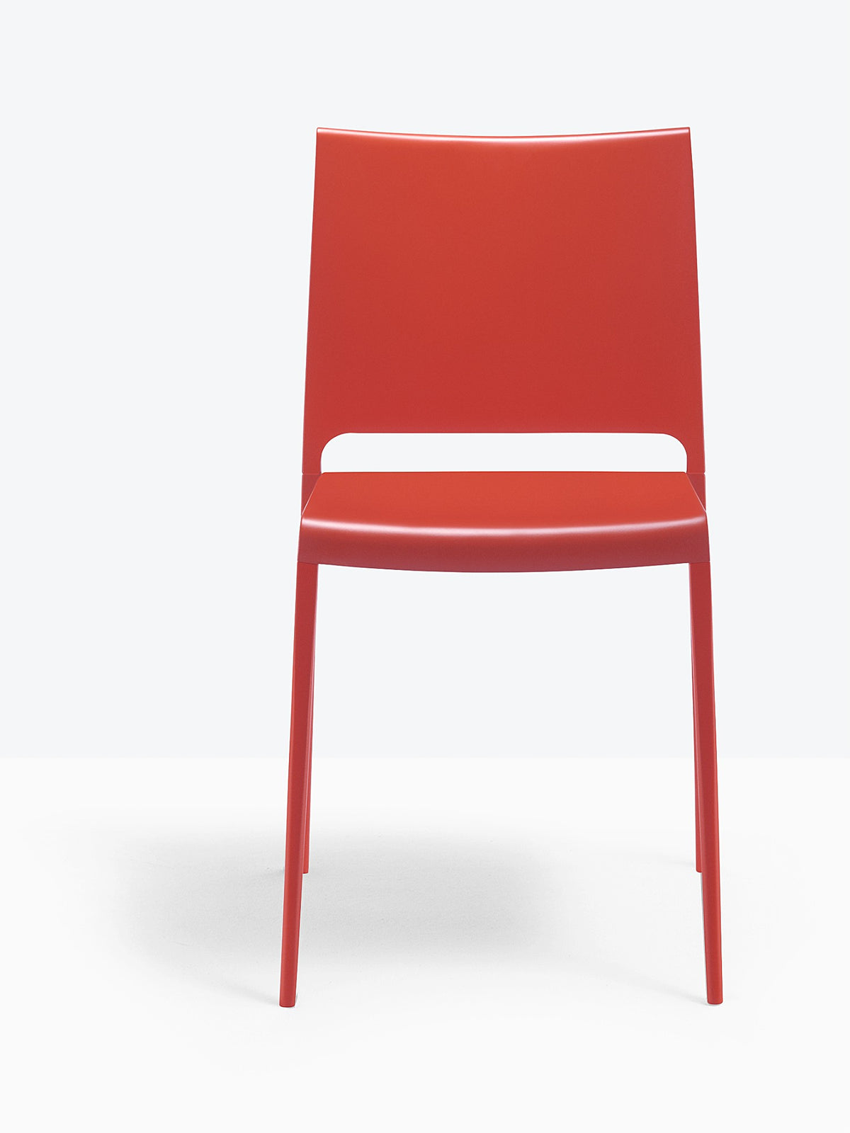 Chaise Mya 700 Pedrali rouge, structure laquée rouge