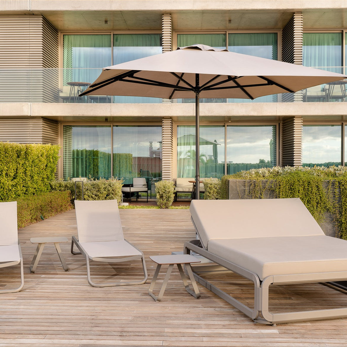 Daybed Nana Ezpeleta en situation, mobilier CHR