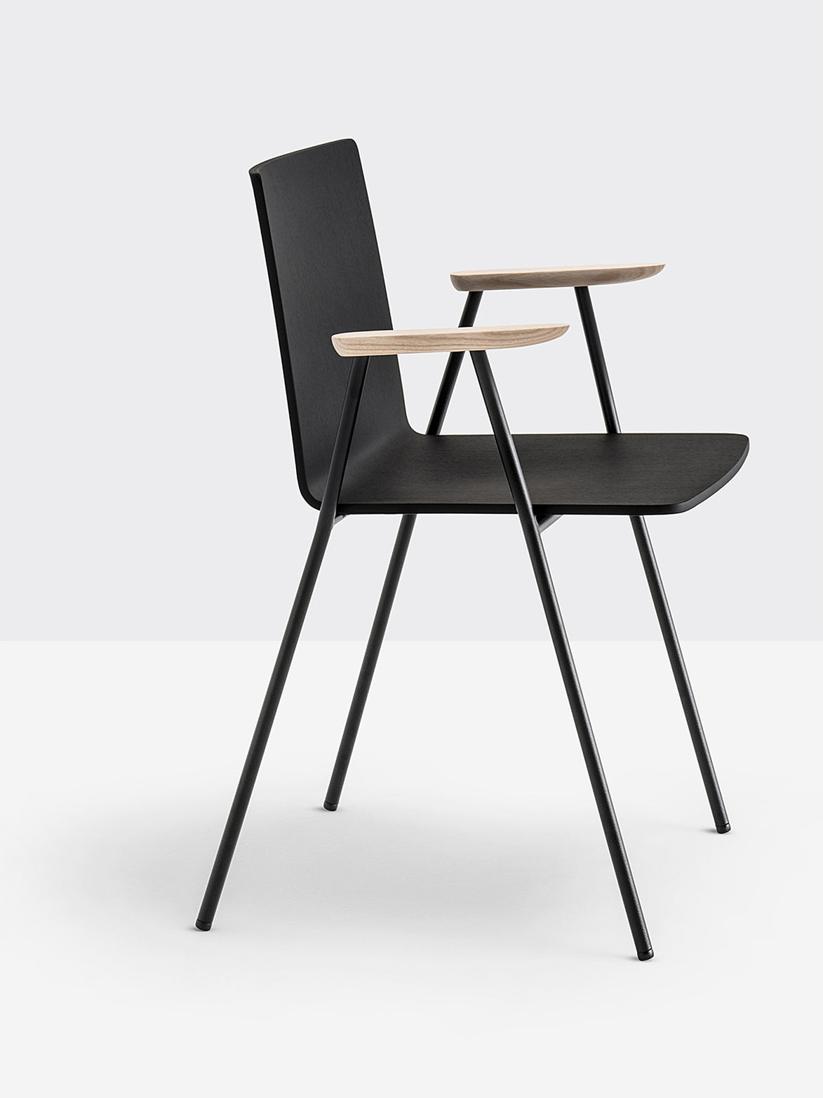 Fauteuil Osaka Metal 5712 noir vue de trois quarts