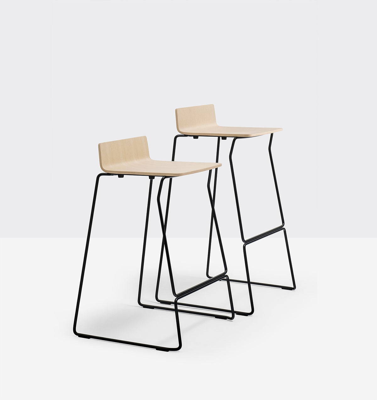Tabourets Osaka Metal 5716 et 5717