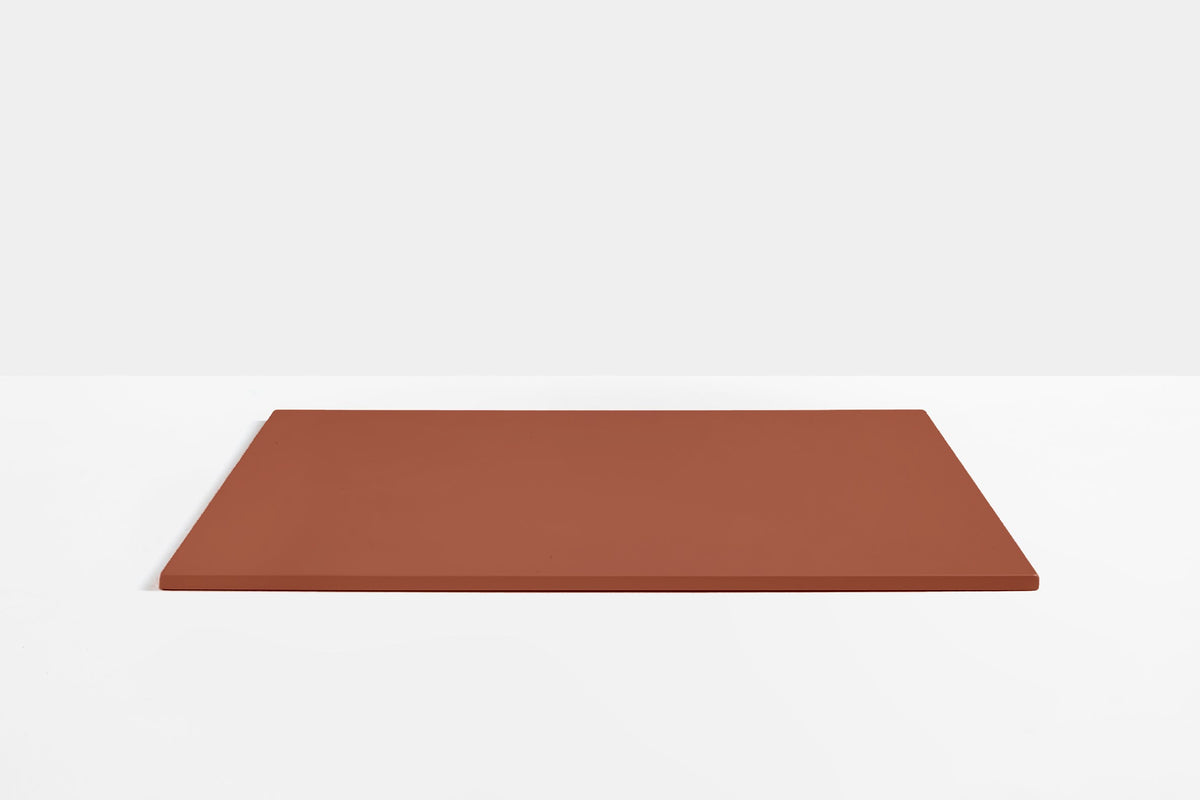 Plateau de table carré en acier Pedrali — coloris Terracotta foncé TE200E