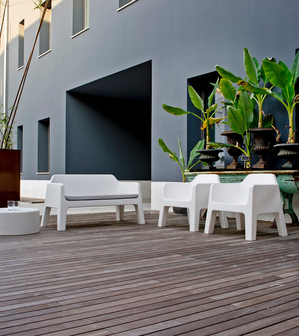 Salon Plus Air avec coussins en terrasse