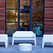Gamme Plus Air Pedrali avec coussins en terrasse, mobilier CHR