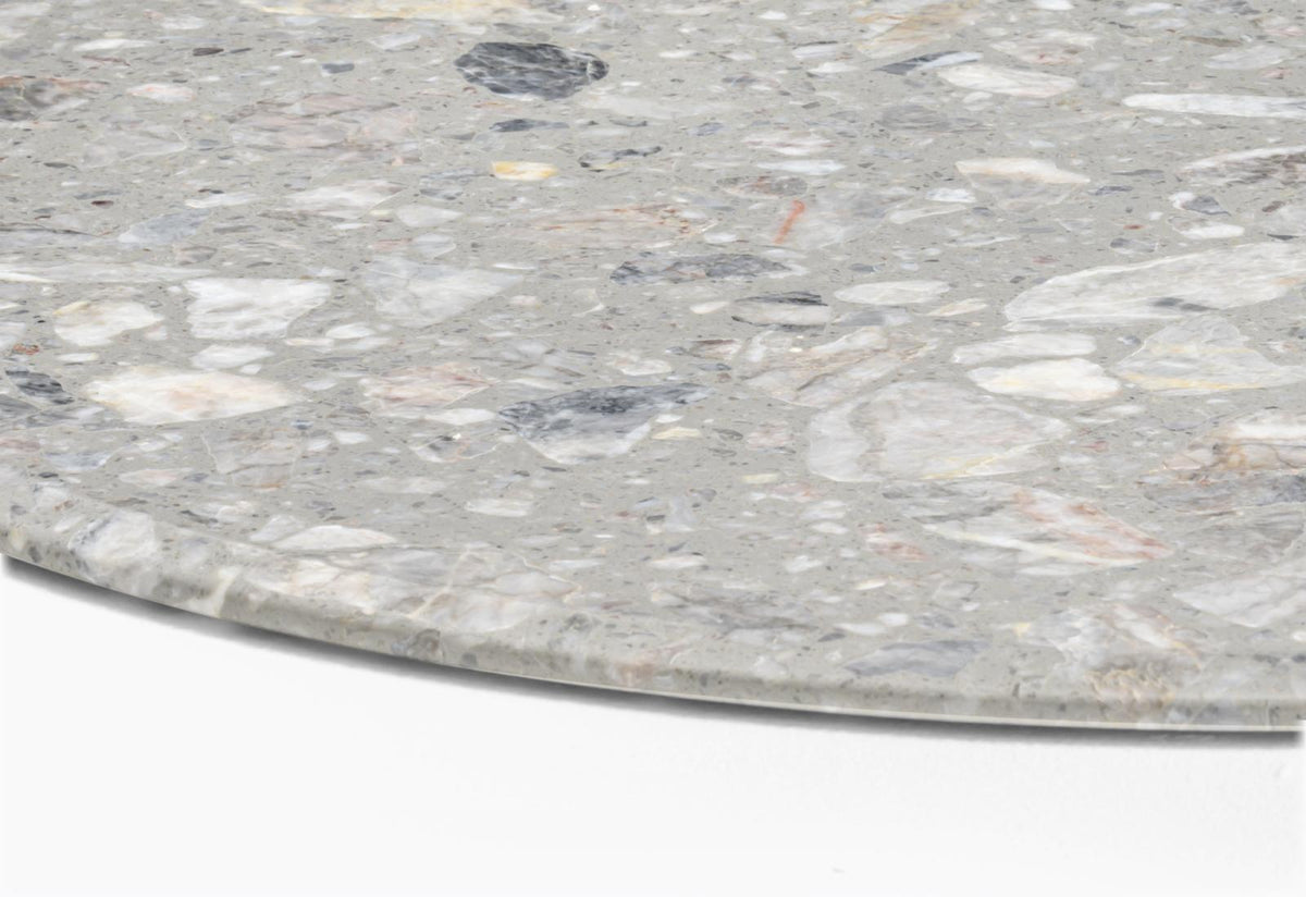 Détail de surface du marbre reconstitué, finition mate