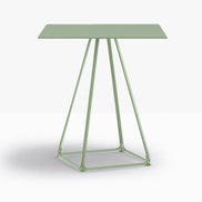 Table complète carrée Lunar Pedrali — plateau acier et piètement fil d'acier coloris Vert sauge VE100
