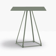 Table complète carrée Lunar Pedrali — plateau acier et piètement fil d'acier coloris Vert forêt VE300
