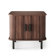Table de chevet Epique à lamelles noyer — vue d'ensemble