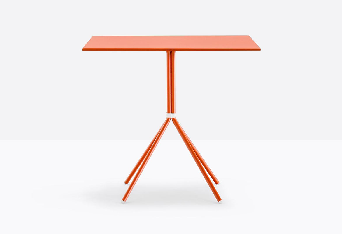 Piètement Nolita 4 pieds et plateau carré acier Orange AR500