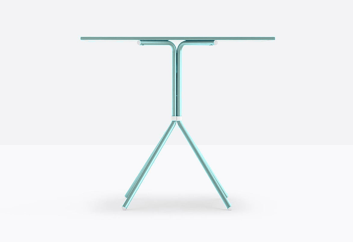 Table complète carrée Nolita Pedrali — coloris Bleu ciel AZ100E